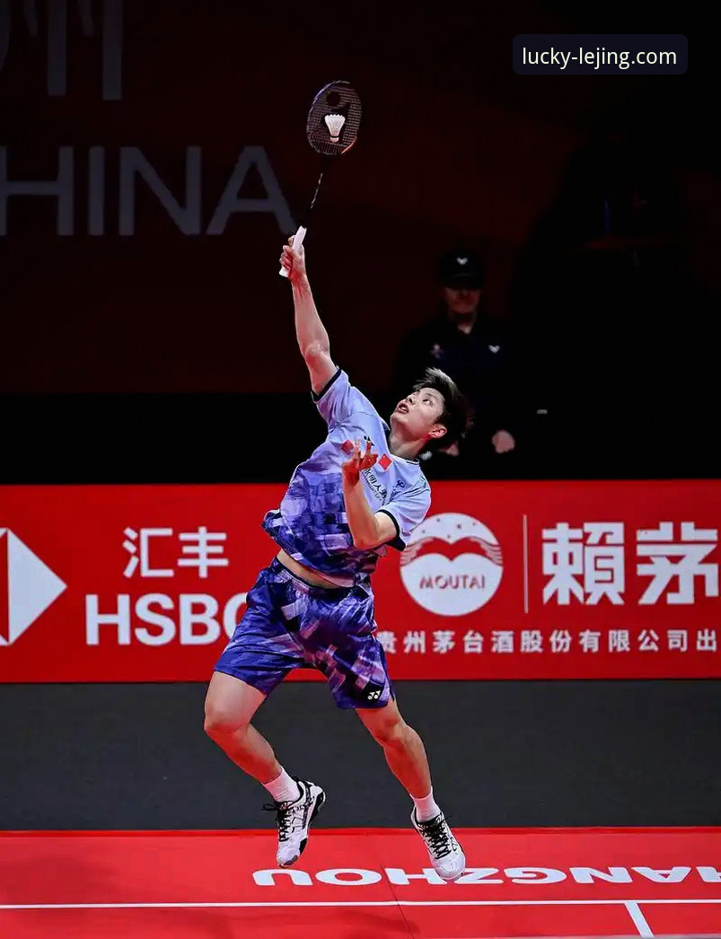 石宇奇亚锦赛夺冠破8年冠军荒，乐竟体育平台见证国羽男单王者归来